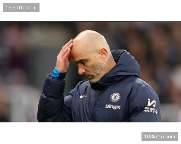 萨尔后场停球失误酿成丢球 切尔西个体失误折射全队紧张心态